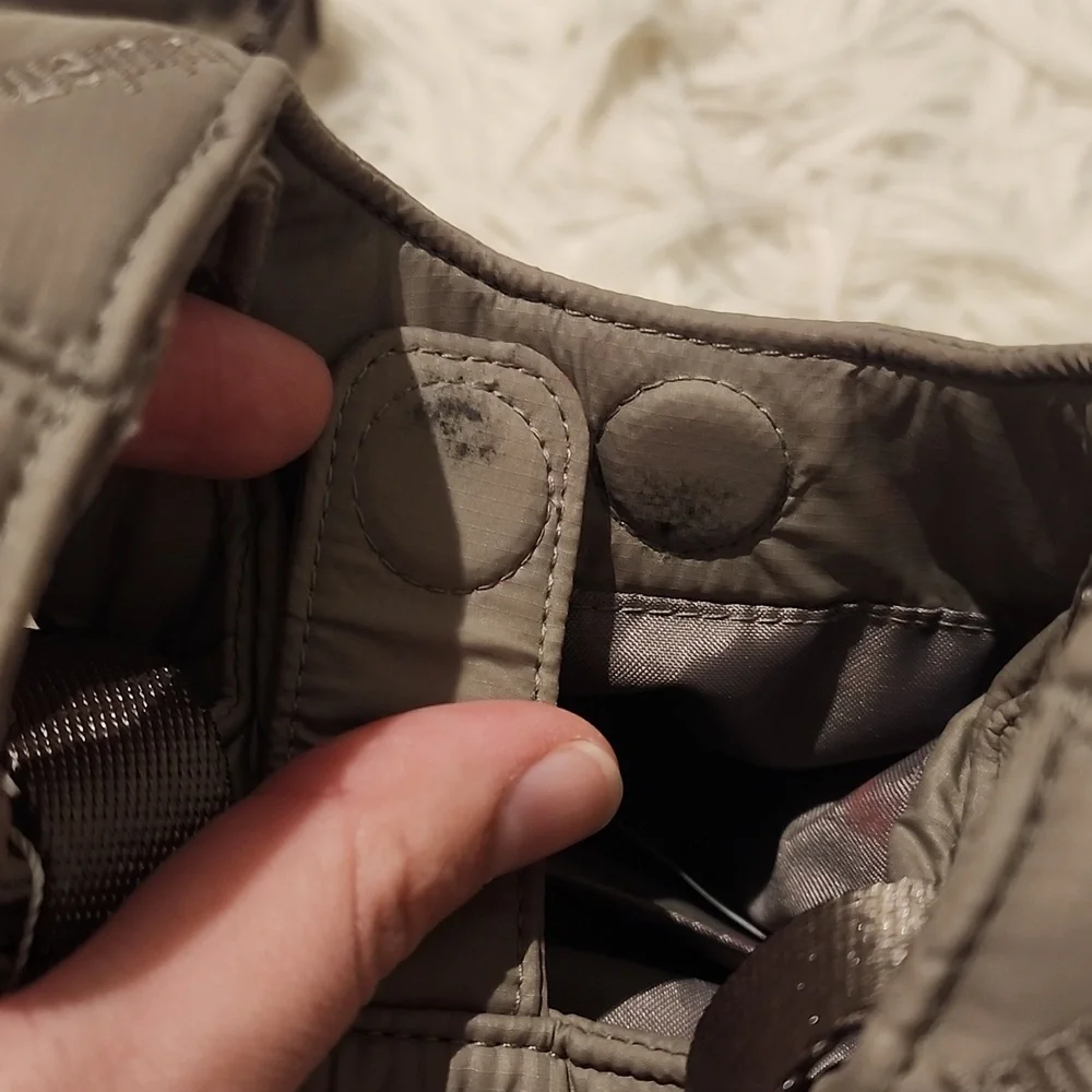 Lululemon Quilty Pleasures Phone Crossbody - Picture 9 of 10